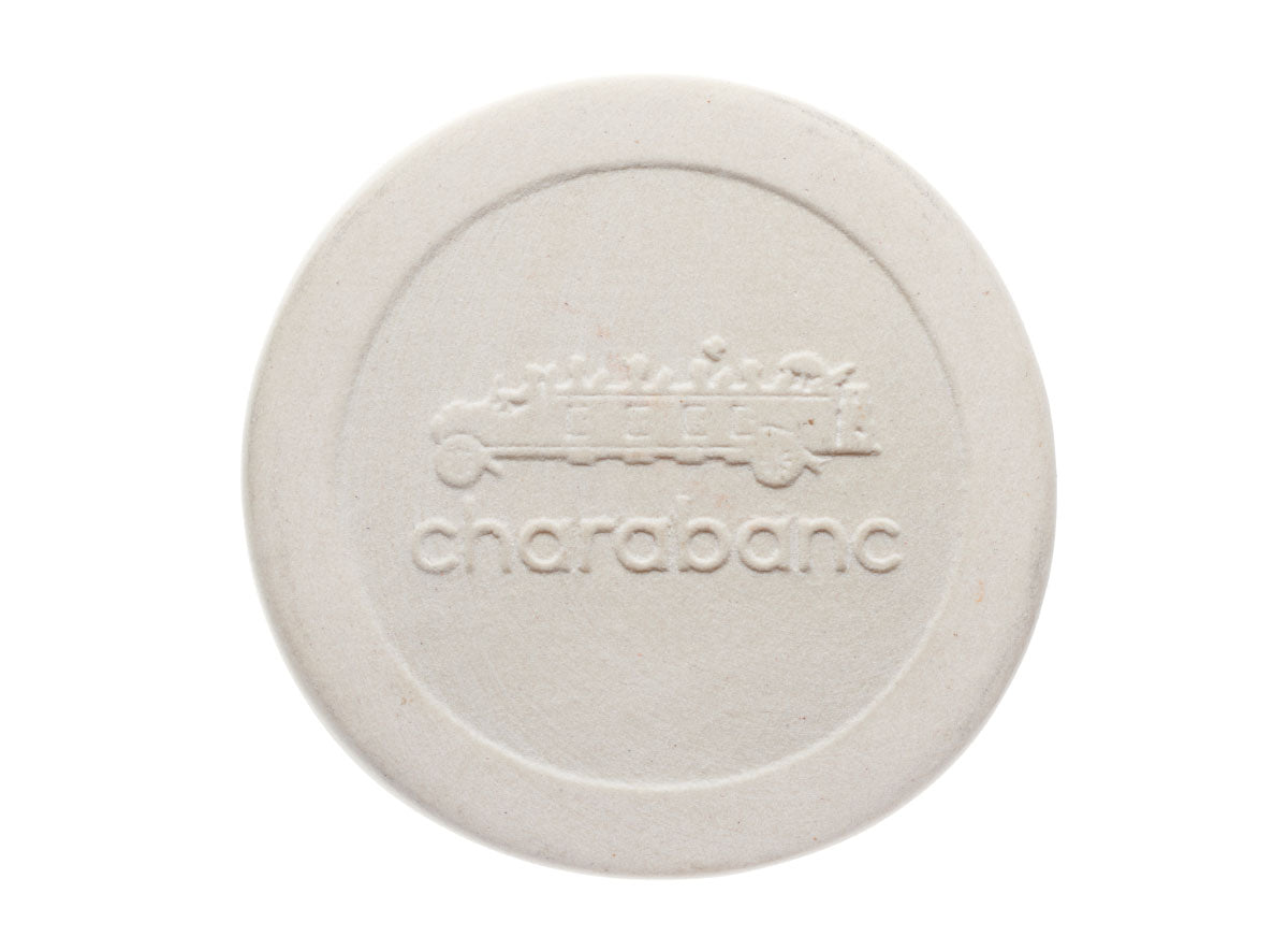 沿着卡斯泰卢奇奥平原 -Charabanc