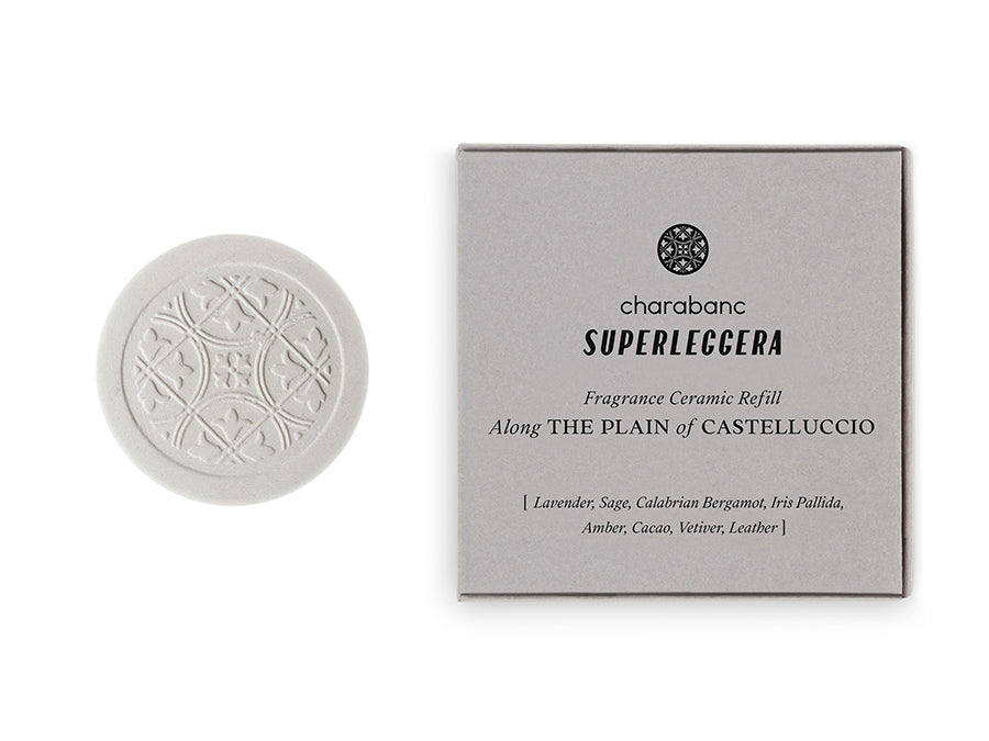 SUPERLEGGERA 车载扩香器，内含 ALONG THE PLAIN OF CASTELLUCCIO（卡斯特卢奇奥平原香水之旅）--香水。Charabanc