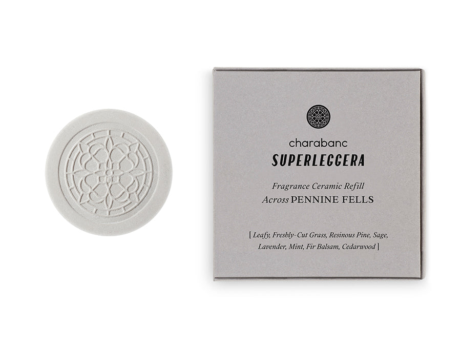 SUPERLEGGERA 汽车通风口扩香器，带 ACROSS PENNINE FELLS 香氛旅程 - SUPERLEGGERA 汽车通风口扩香器Charabanc